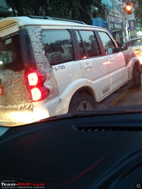 Mahindra Scorpio facelift spotted testing. EDIT: Launched at Rs. 9.97 lakhs-img20171003wa0055.jpg