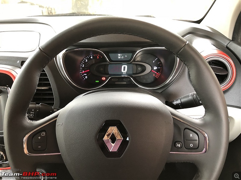 The Renault Captur SUV. EDIT: Launched @ Rs 9.99 lakhs-img_1119.jpg