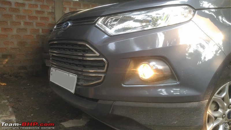 The 2017 Ford EcoSport Facelift caught testing in India. EDIT: Now launched at Rs 7.31 lakhs-headlight-old.jpg