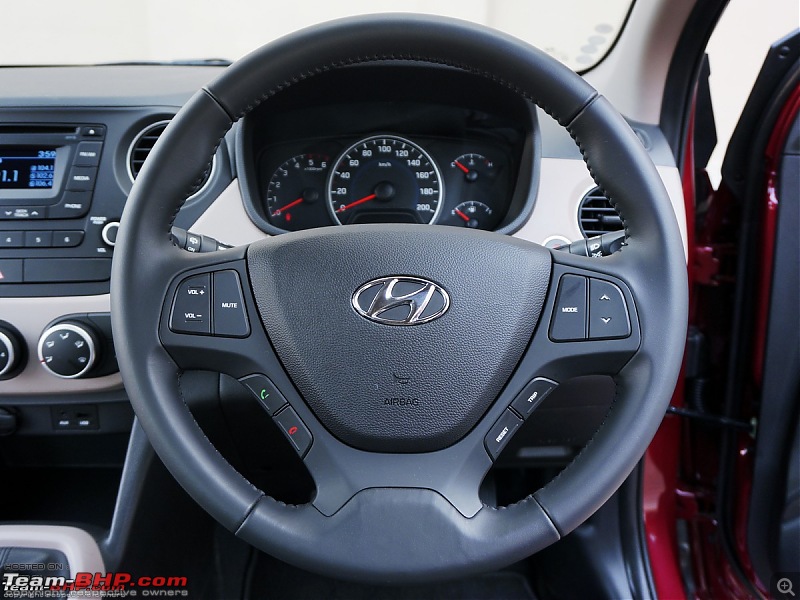 The best stock steering wheel among Indian cars-hyundaigrandi1002.jpg