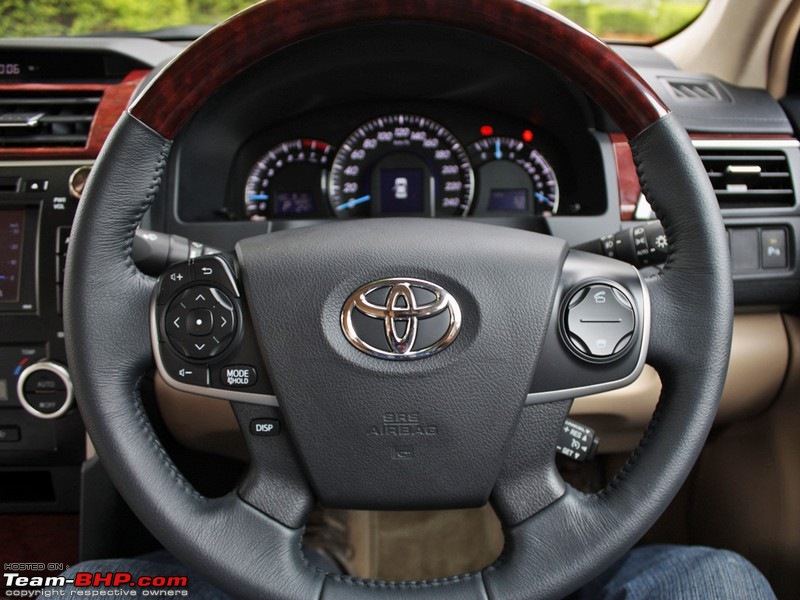 The best stock steering wheel among Indian cars-toyotacamry02.jpg