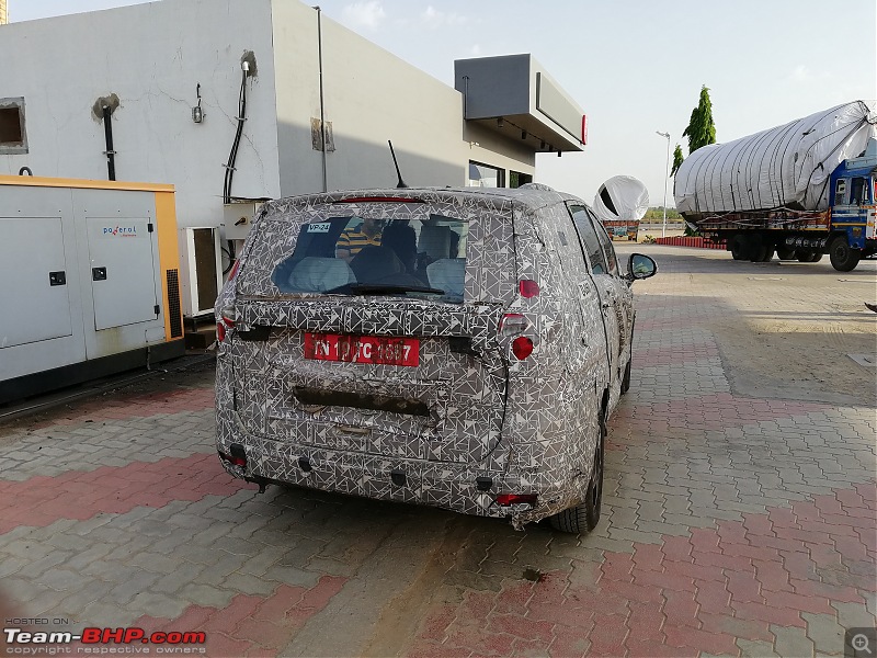 The Mahindra Marazzo MPV. EDIT: Now launched-u231_2.jpg