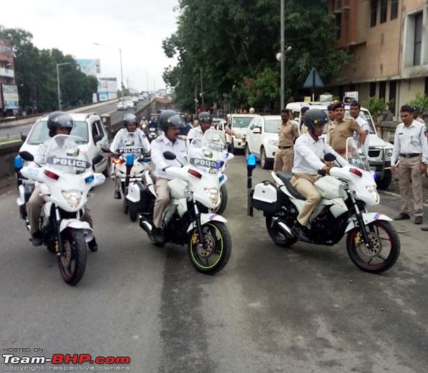 Indian Police Cars-pol.jpg