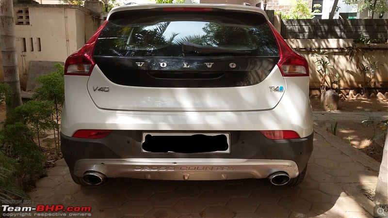 Volvo V40 Hatchback in India - Now launched-rear.jpg
