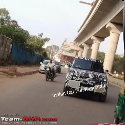Scoop! Next-gen Land Rover Defender spotted testing in India-img_20191109_164203_572.jpg