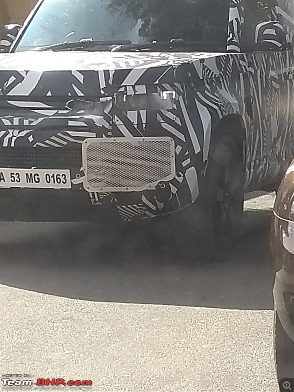 Scoop! Next-gen Land Rover Defender spotted testing in India-img_20191119_144043983_burst001.jpg