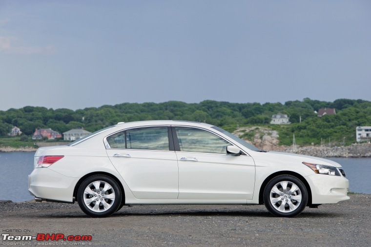 Pre-worshipped car of the week : Used Honda Accord V6-2010_honda_accord_picture-2.jpg