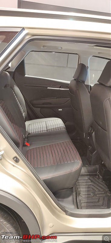 A Close Look : Kia Sonet-platrearseat2.jpg