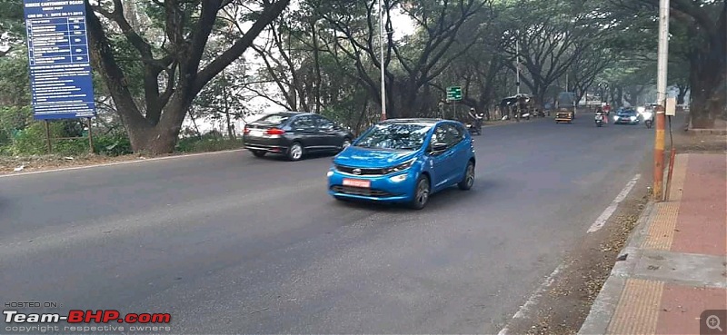 Tata Altroz with turbo petrol engine spotted undisguised-fb_img_16081748156369777.jpg