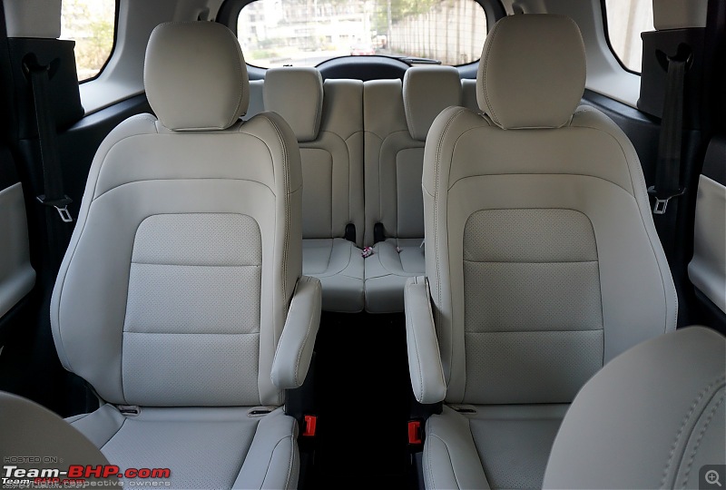 Captain Seats vs Bench Seats | Which one do you prefer in your SUV / MPV and why?-captain-3.jpg