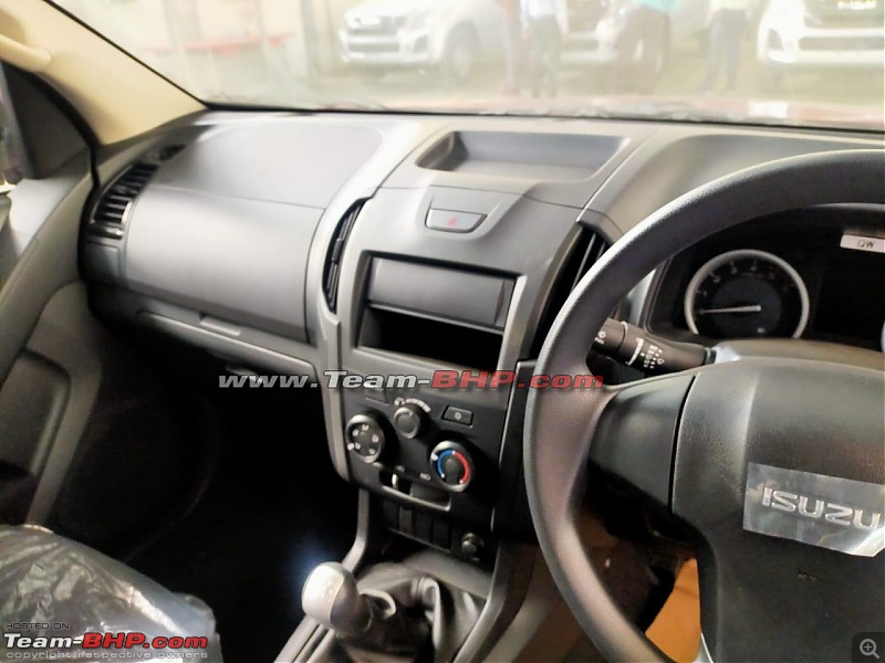 Isuzu D-Max V-Cross 1.9L 4x4 AT spied. EDIT : Now Launched at Rs. 19.99 lakhs-image8.jpeg