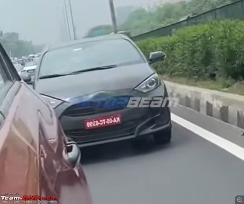 Toyota Yaris hatchback spotted testing in Delhi-smartselect_20210802193550_youtube.jpg