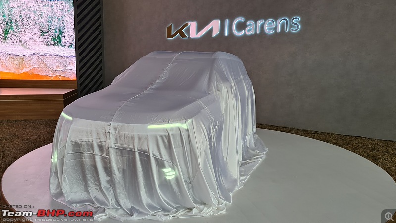 Kia Carens midsize MPV unveiled-20211216_113205.jpg