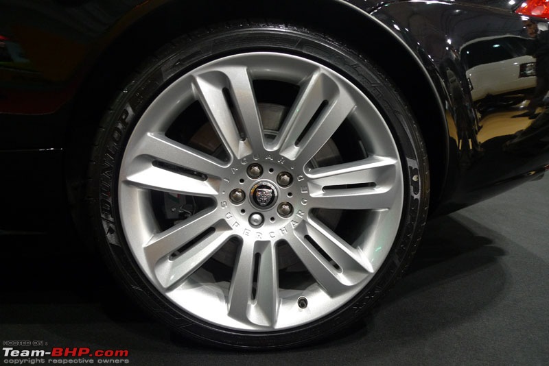 Report and Pictures: Autocar Performance Show 2009 Mumbai-jagtyrewheel.jpg