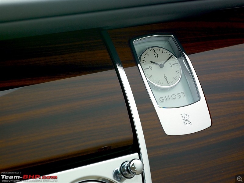 Rolls Royce's 'Ghost' to haunt Indian roads on 4th Dec EDIT: Launched pics on Page 3-ghostfacia_clock.jpg