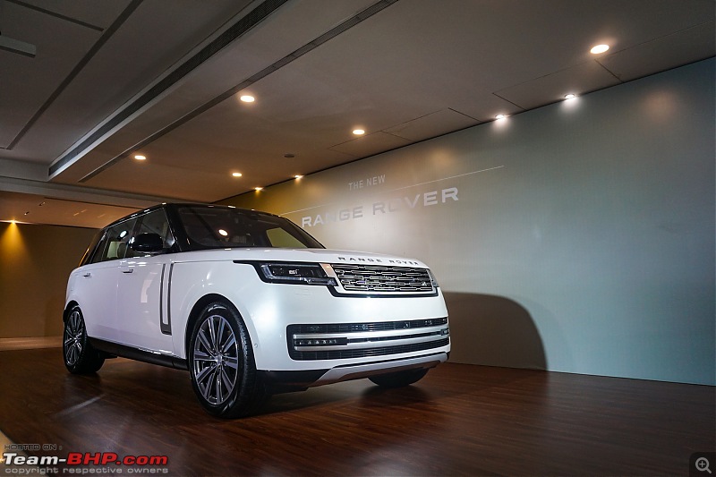 2022 Range Rover | A Close Look & Preview-1.jpg