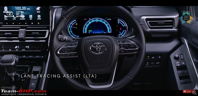 Toyota Innova Hycross, now unveiled-screenshot_20221121135040_youtube.jpg
