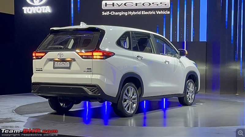 Toyota Innova Hycross, now unveiled-20221125_115616.jpg