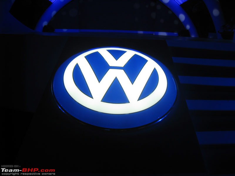 Report & Pics: Volkswagen Beetle and Touareg launch in Mumbai-vwlogostage.jpg