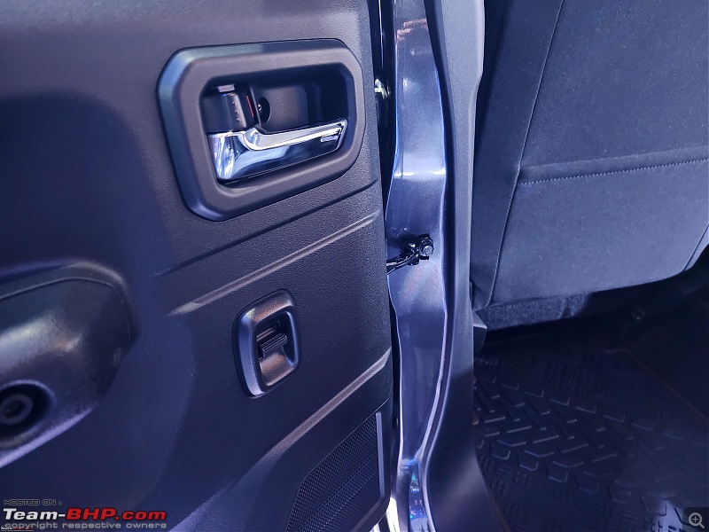 Maruti Jimny 4-door @ Auto Expo 2023-jimny-switch.jpg