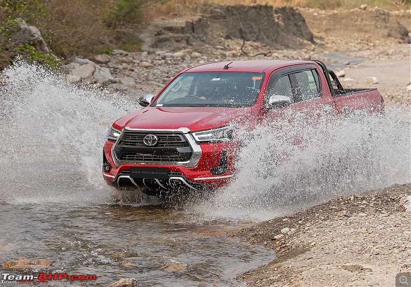 Toyota announces 70% assured buyback on the Hilux after 3 years-2023toyotahilux06.jpg