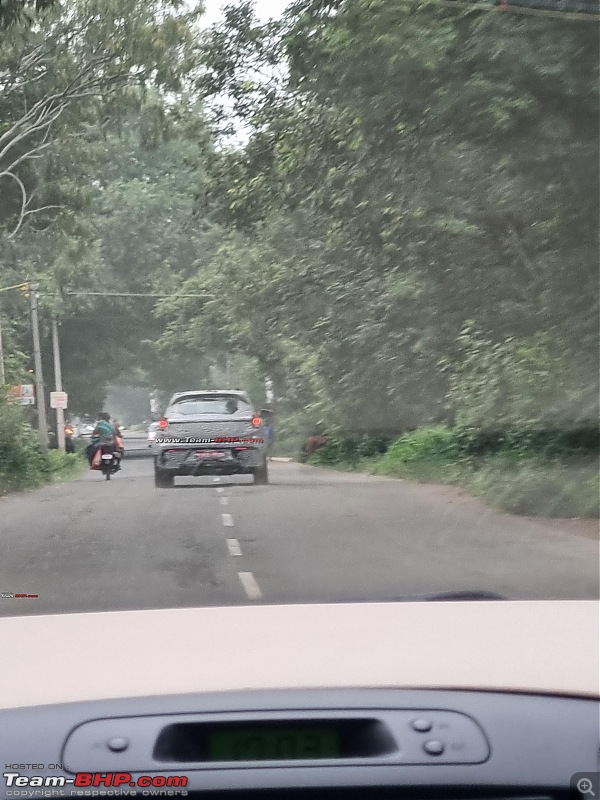 New Mahindra Compact SUV spotted | XUV300 Facelift?-20231113_170313.jpg