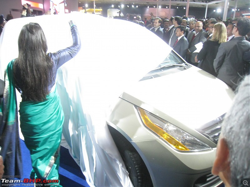 Pics: Tata Motors unveil the Aria (Indicruze) at the Auto Expo 2010. Video: Pg 52-02.jpg