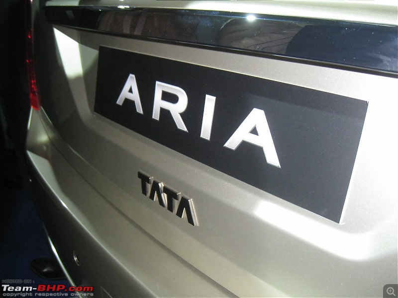 Pics: Tata Motors unveil the Aria (Indicruze) at the Auto Expo 2010. Video: Pg 52-img_2245.jpg