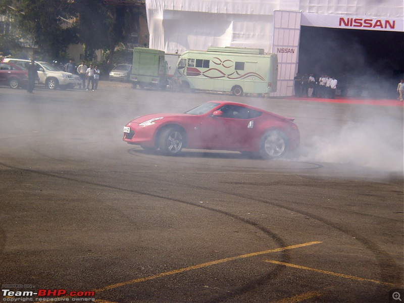 Report & Pics: Nissan 370Z launch in Mumbai + display in various cities-p1190006.jpg