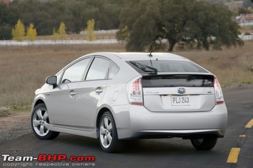 Toyota Prius could be coming to India EDIT: Now launched.-2010_toyota_prius_gray.jpg