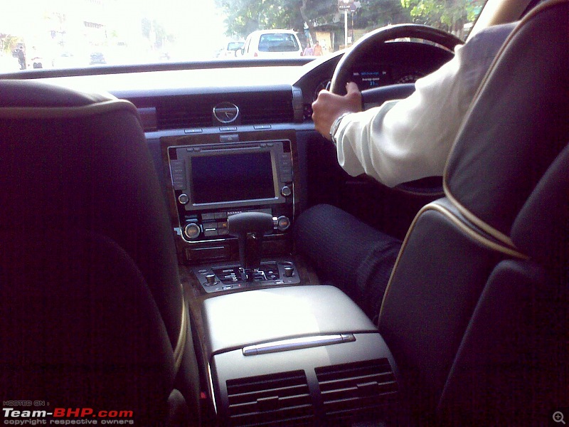 Volkswagens Phaeton launching in March @ 75 lakhs-05062010276.jpg