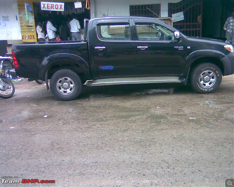 SPOTTED !!! Toyota Hilux -- on Fortuner lines-04.jpg