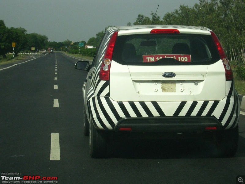 Scoop Pics : New Fiesta Hatch caught testing along with camouflaged Figo-img_3486.jpg
