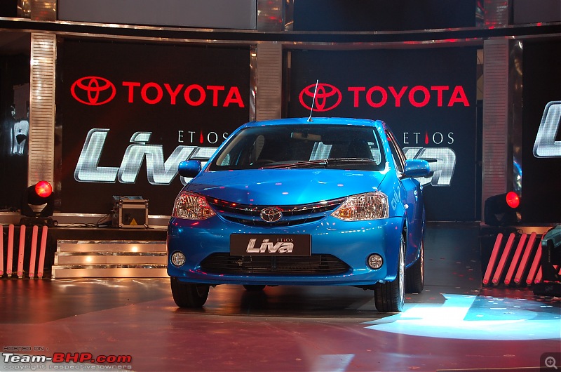 Pics:Toyota unveils the Etios concept at the AE 2010. UPDATE: PRICES pg30!-liva.jpg