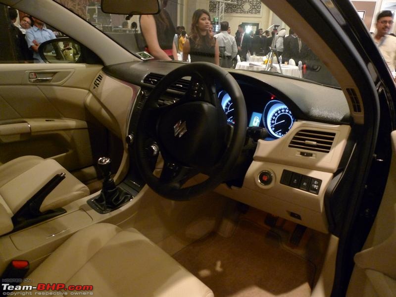 Maruti Suzuki Kizashi 'Spotted' in Gurgaon EDIT: Launched  at Rs. 16.5 Lakh Ex Delhi-p1250043.jpg