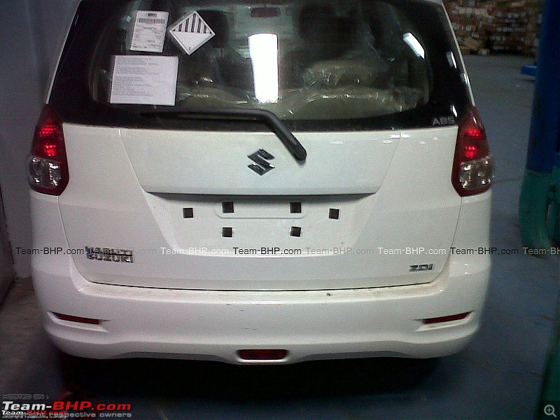 SCOOP Pics! Maruti Suzuki's new 7 seater MPV Ertiga *UPDATE* Spotted again Pg.29,30-img00017201105120336-1.jpg