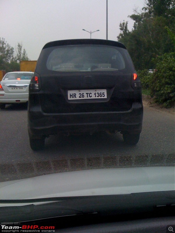 SCOOP Pics! Maruti Suzuki's new 7 seater MPV Ertiga *UPDATE* Spotted again Pg.29,30-img_0165.jpg