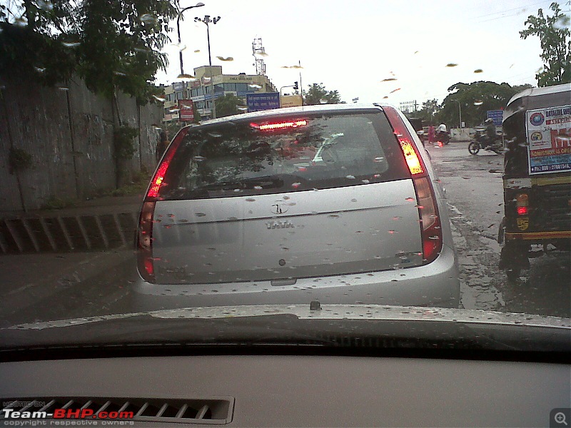 Car logo theft / monograms stolen in India-tata-logo-missing-vista.jpg