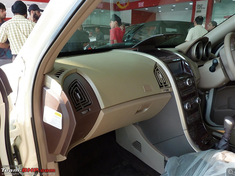 New Mahindra SUV for 2011 - Pics on Pg. 109 *UPDATE* XUV500 launched at 10.8 lakhs-p1070954.jpg