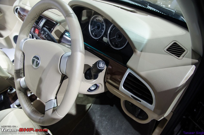 Tata Safari Storme : Auto Expo 2012-dsc3750lrl.jpg