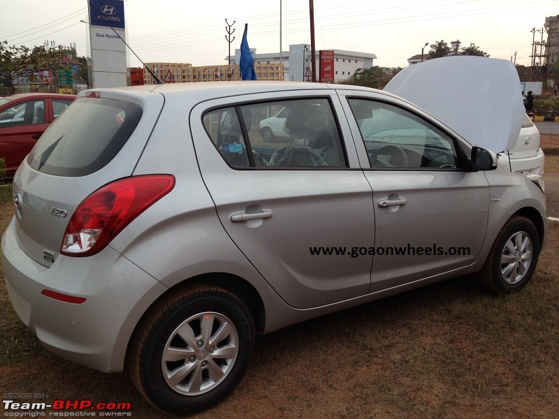 Hyundai i20 Face-Lift (2012) Spotted for the first time in India on Pg. 2-hyundaii20facelift1side.jpg