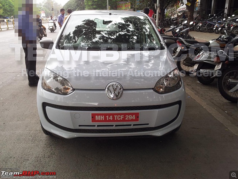 VW Up! spotted testing in Pune, totally undisguised, 2 and 4 door versions spotted.-2d1-20120712_142900.jpg