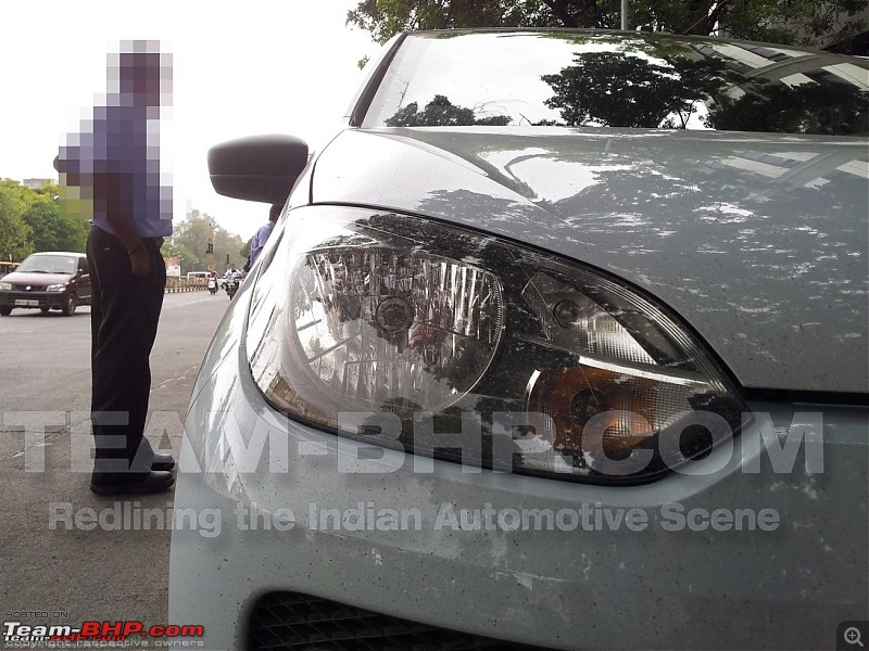 VW Up! spotted testing in Pune, totally undisguised, 2 and 4 door versions spotted.-2d-light-20120712_142853.jpg