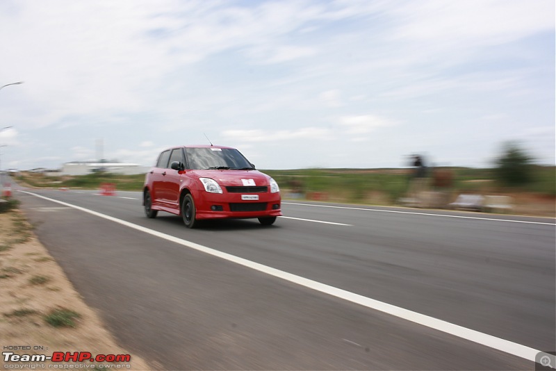 Deccan Quartermile Drag II- June 20th and 21st 2009-red-swift-catching-up.jpg