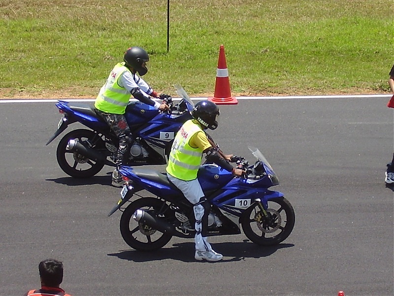 R15 race chennai-p8200108.jpg