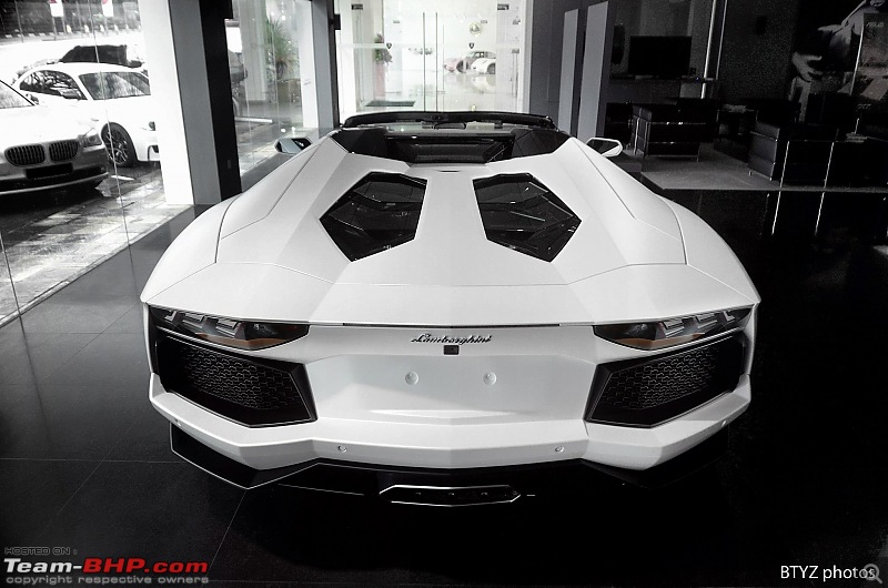 Lamborghini Aventador LP700 'Roadster' - Rendered!-176971_433893116664317_375261673_o.jpg