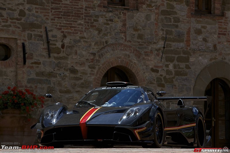 2009 Pagani... its a Zonda R-image.jpg