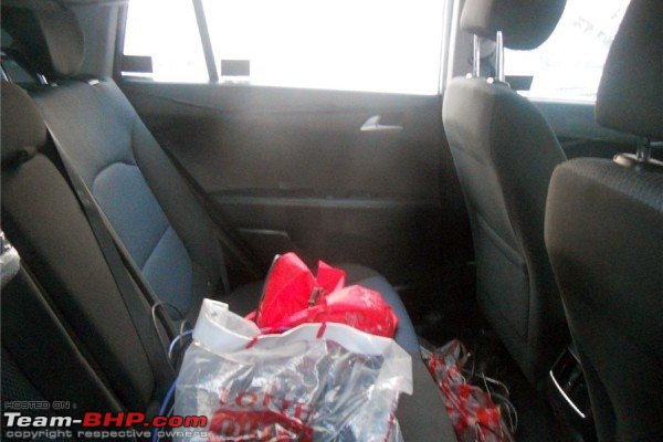 Possible 2015 Hyundai Compact SUV spyshots surface-hyundaiinterior23893.jpg