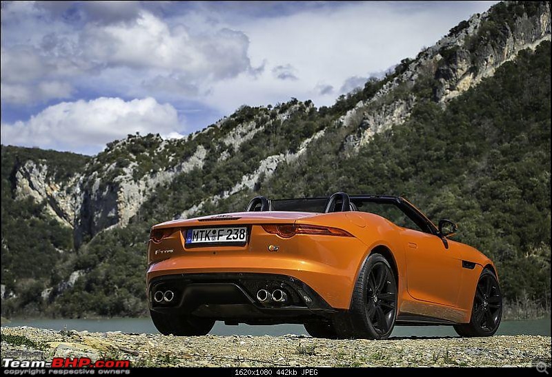 2016 Jaguar F-Type to get a 6-speed manual transmission-v8exhaust.jpg