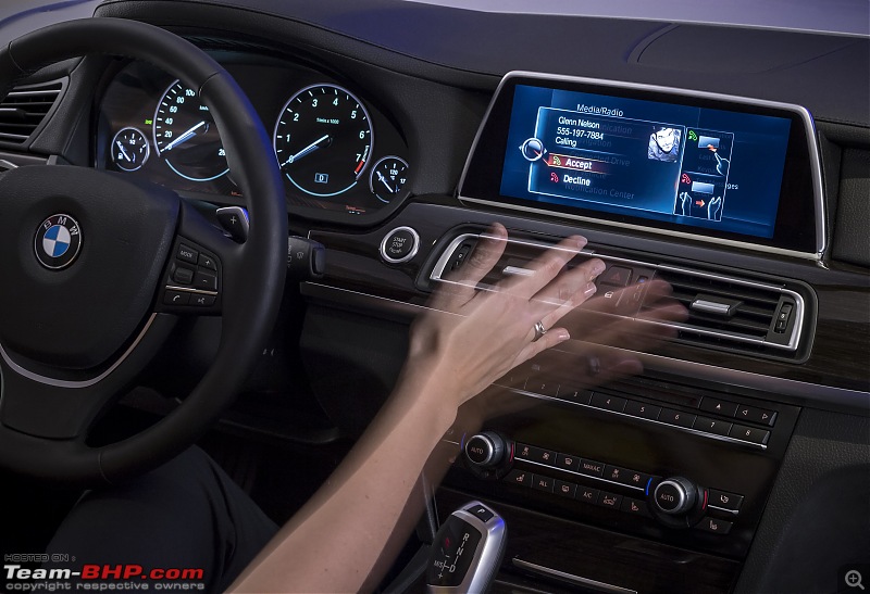 BMW showcases next-gen iDrive - Touchscreen & gesture based controls-nextgenidrivewithgesturecontrolandtouchscreenunveiledat2015cesphotogallery_4.jpg